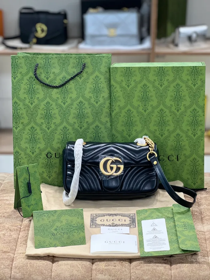 Gucci GG Marmont Shoulder Bag Small - Image 4